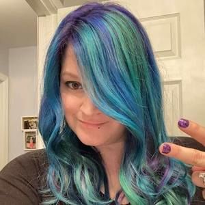 Meet your Posher, Angie